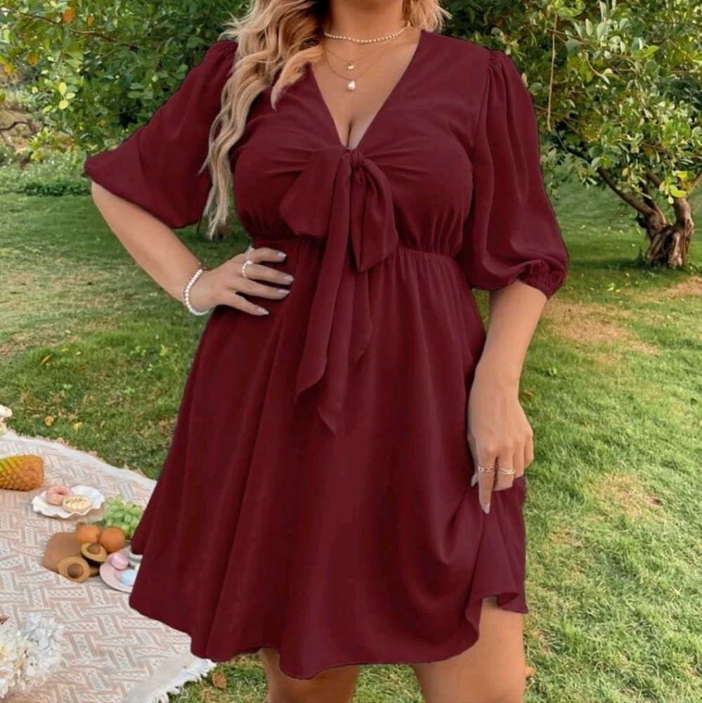 SHEIN Curve Burgundy Dress w Bow and cutout